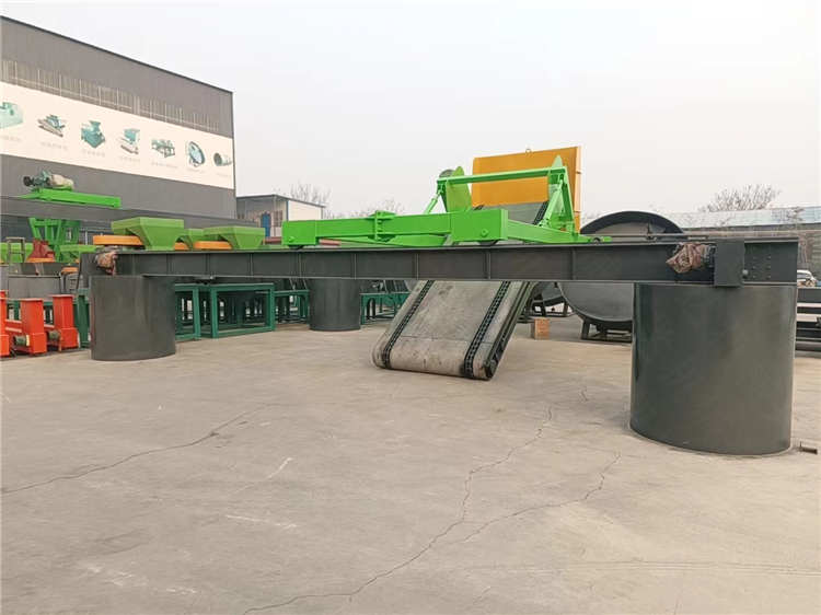 客戶定制大跨度全自動鏈板翻拋機生產(chǎn)完成