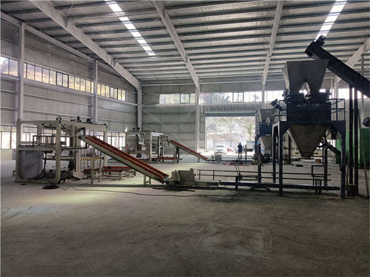 客戶羊糞生產(chǎn)線包裝機(jī)生產(chǎn)使用現(xiàn)場