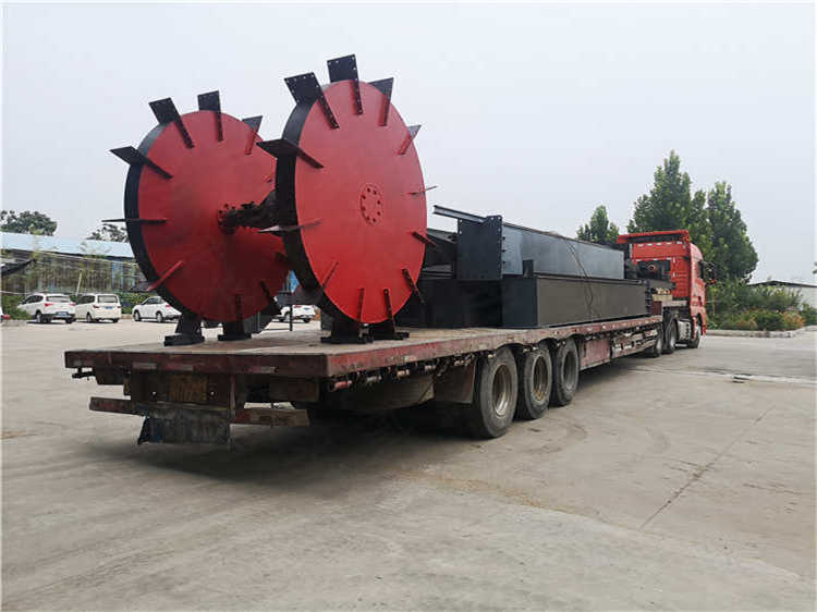 那曲客戶定制年產(chǎn)5萬噸翻堆設(shè)備輪盤翻拋機發(fā)貨