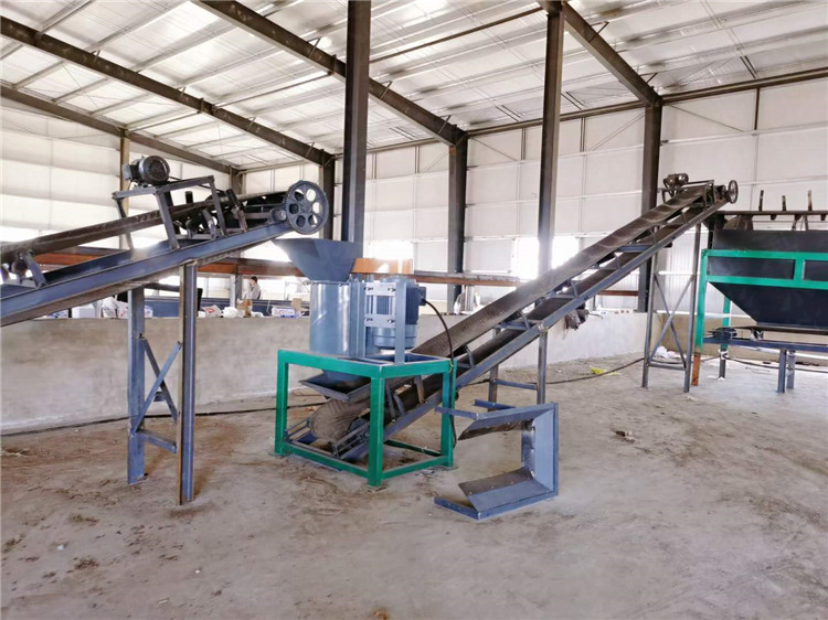 半濕物料粉碎機 糞便農(nóng)家肥生產(chǎn)線設備 多功能顆粒立式粉碎機